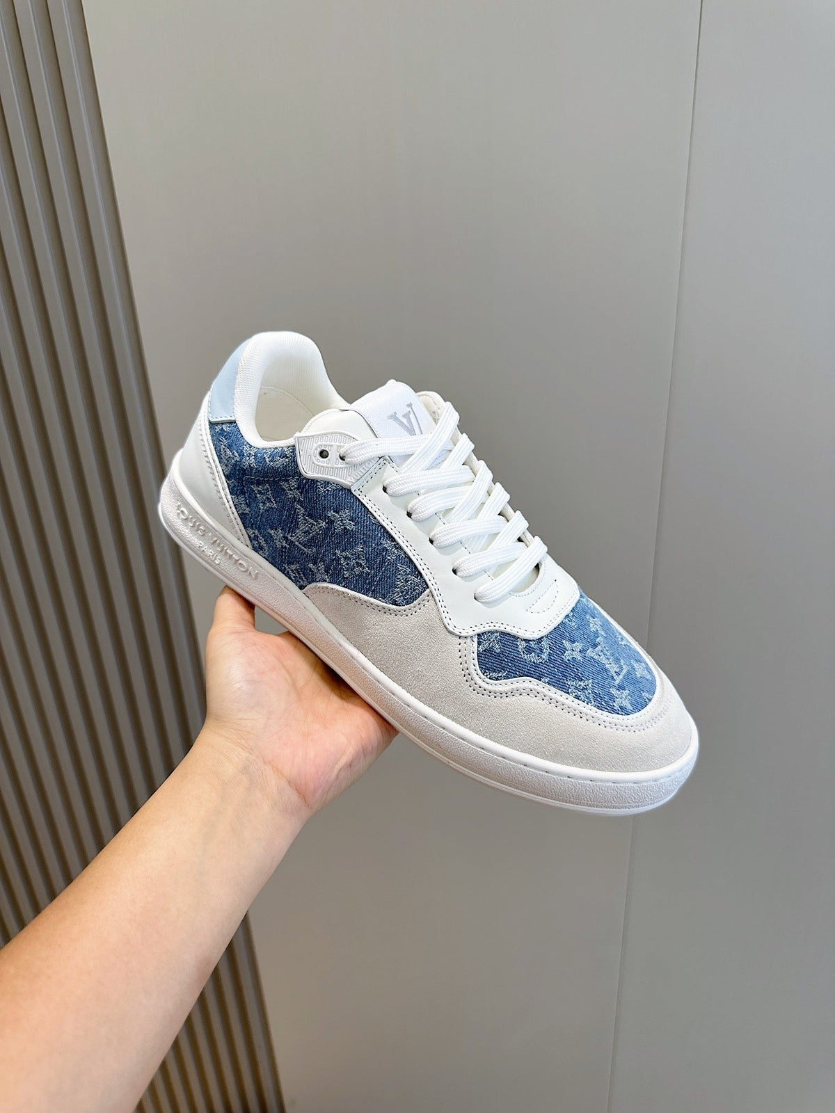 LV Stadium Low Sneaker In Light Blue Denim And White