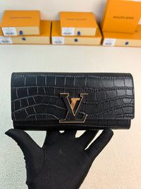 Black Crocodile
