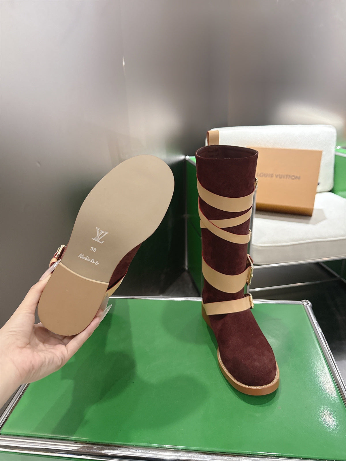 Amiral Flat Boot In Burgundy Color