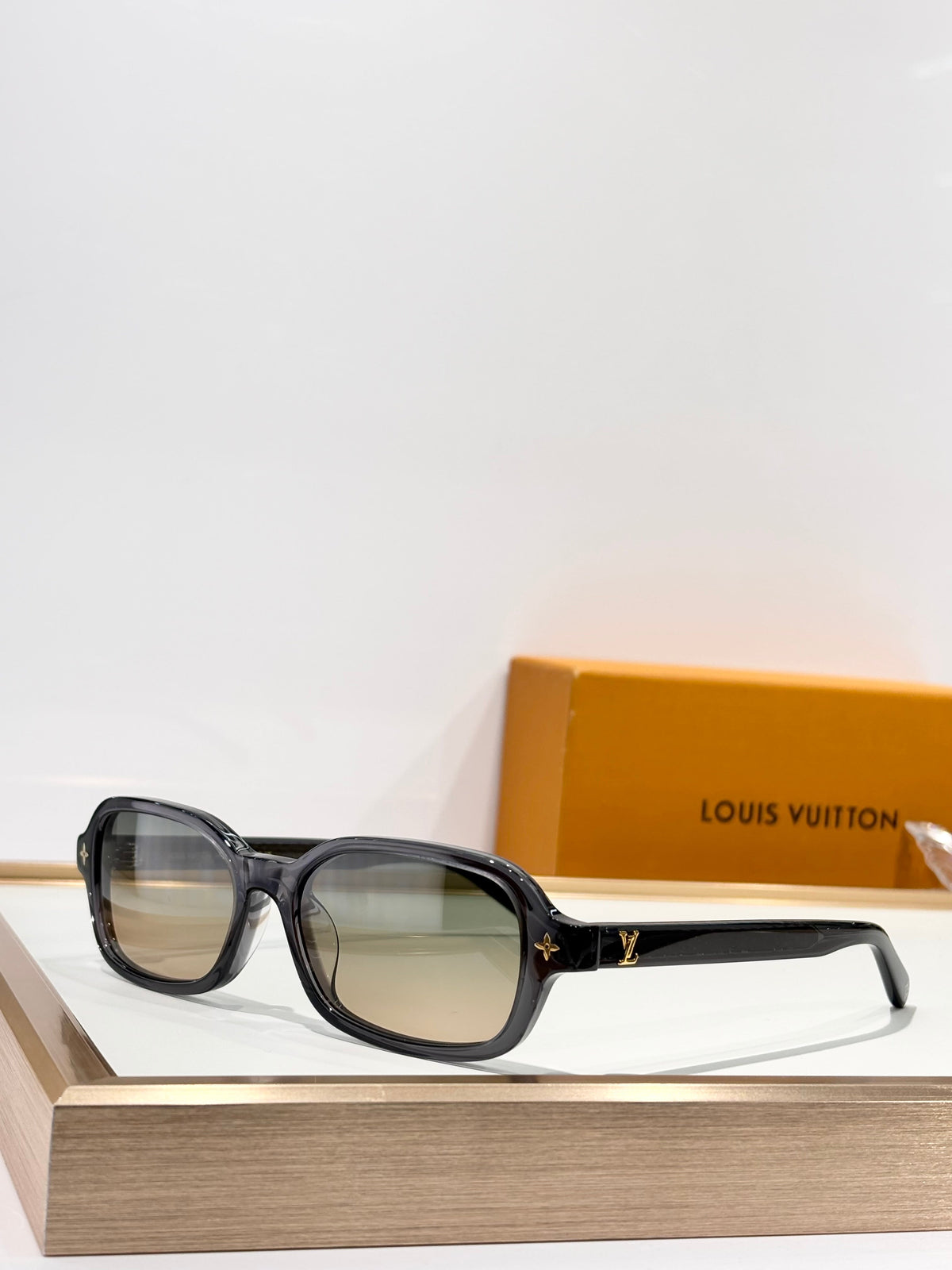 LV Aura Low Rectangle Sunglasses With Gold-Tone Initals