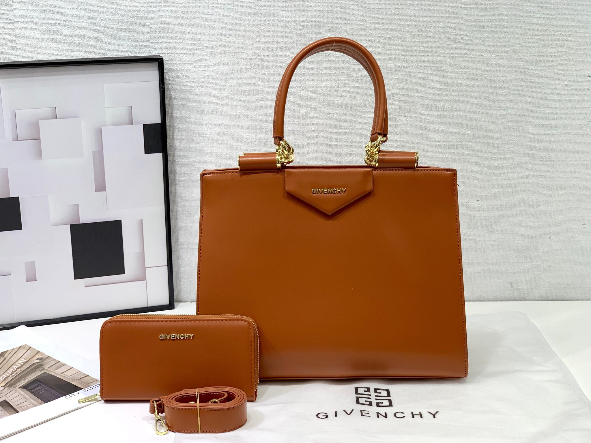 Antigona CatchAll Tote Bag & Wallet