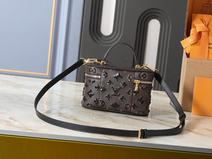 Vanity Chain Pouch