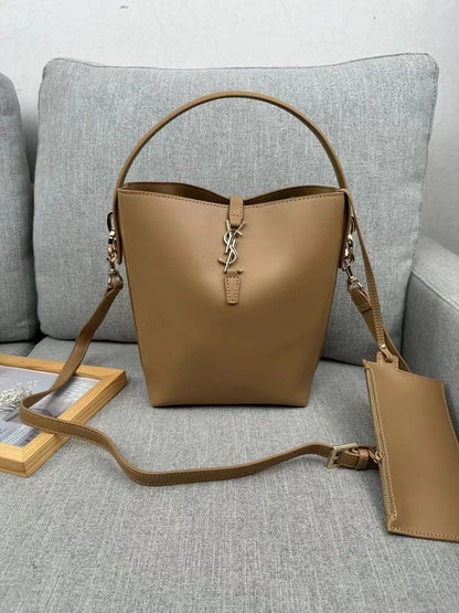 Le 37 Bucket Bag