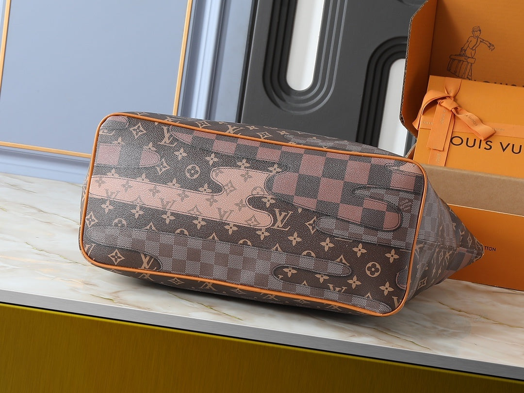 Nevereverfull Remix Derby Tote Bag & Pouch