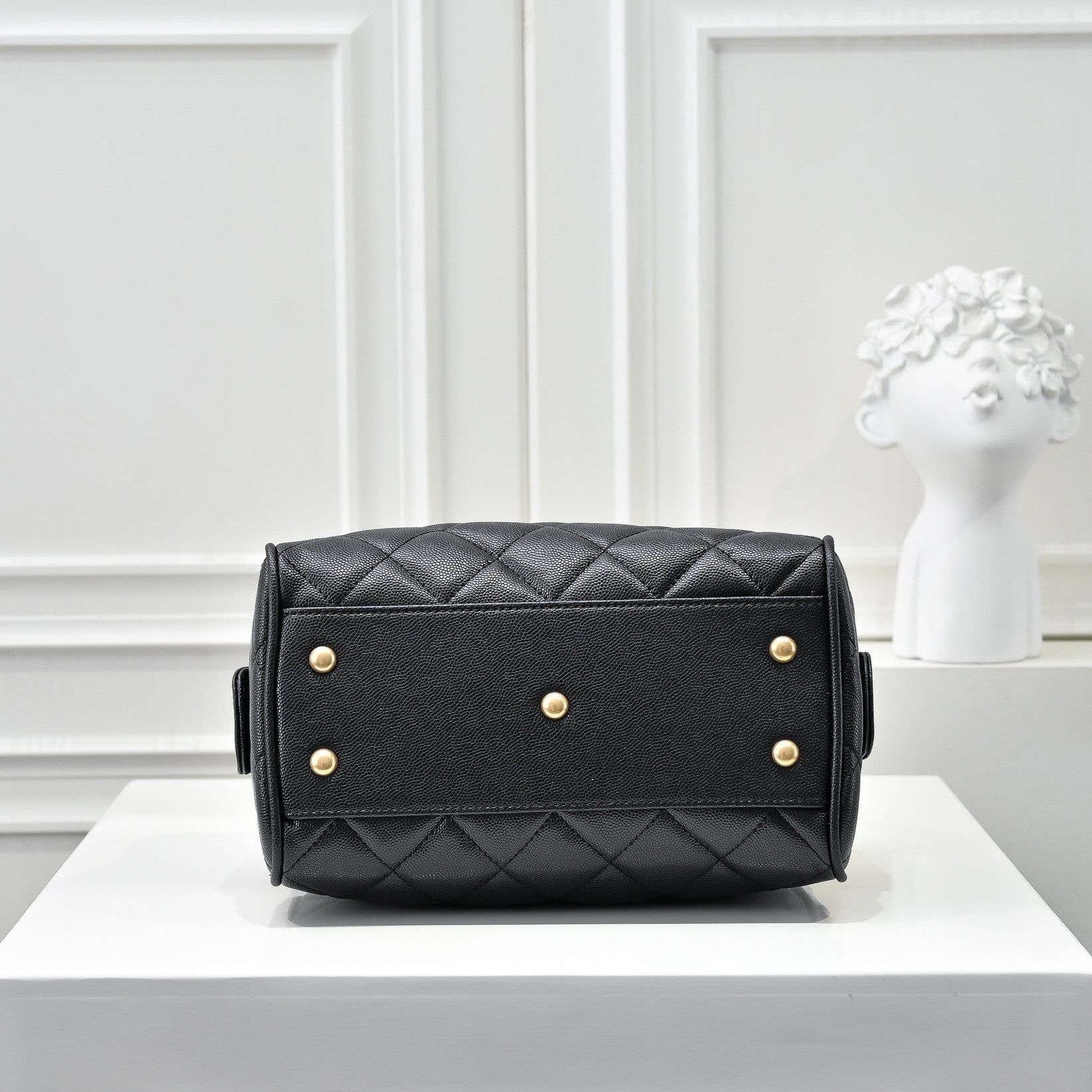 Small Bowling Bag in Black Caviar