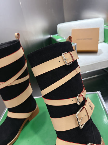 Amiral Falt Boot Crafted In Black Suede Calf Leather