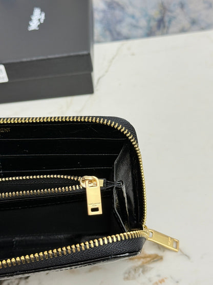 Zip-Around Wallet With Classic Chevron Quilting