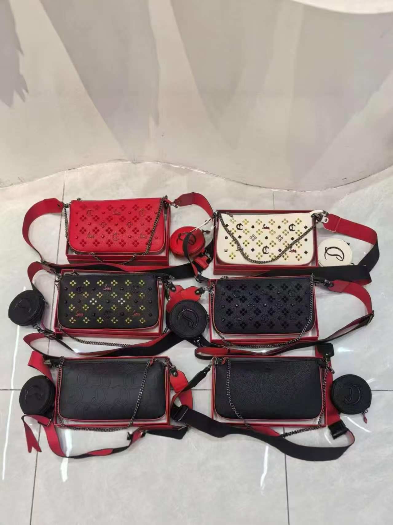 Paloma Chain Clutch