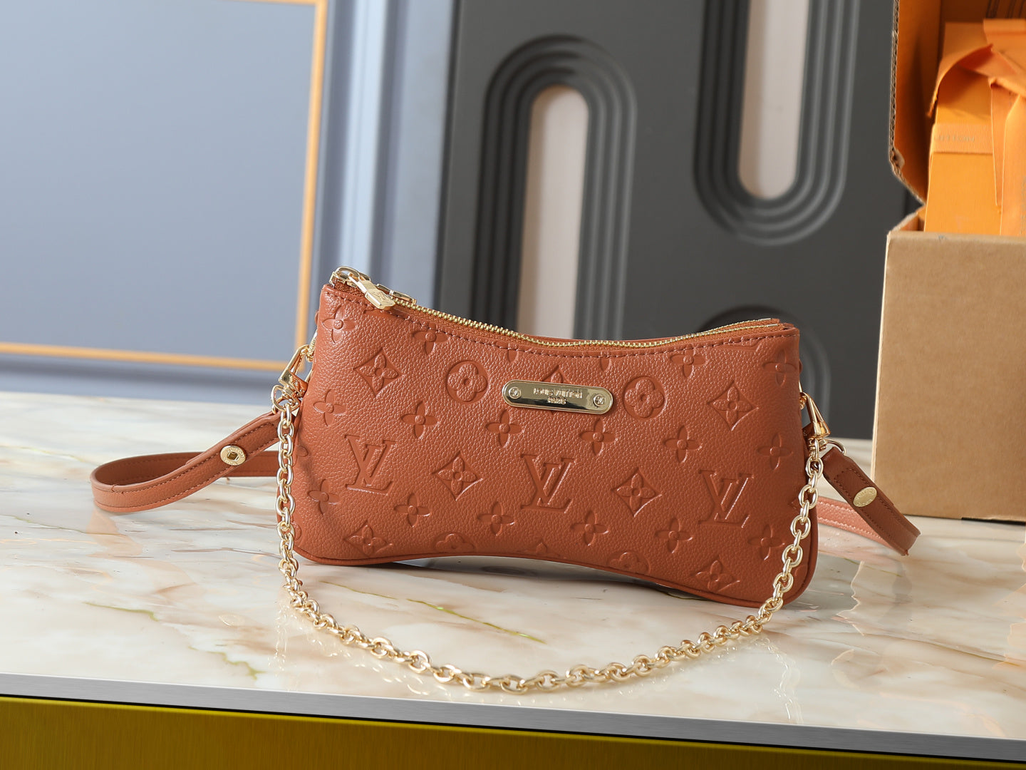 Mini Chain Shoulder Bag