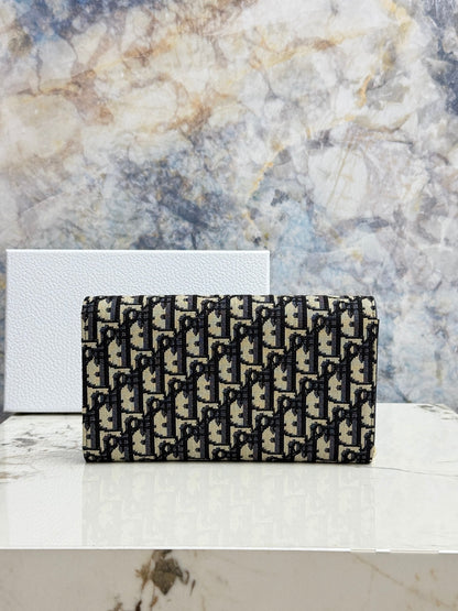 Miss Caro Long Wallet