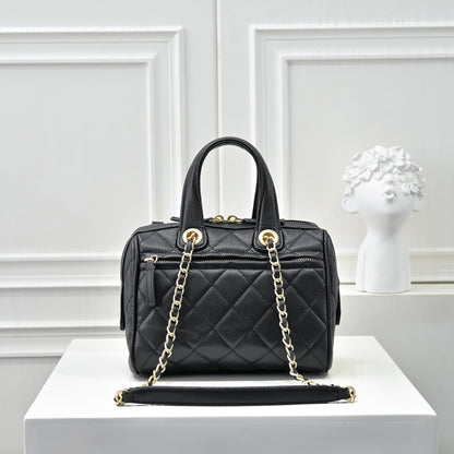 Small Bowling Bag in Black Caviar