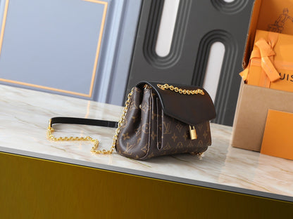 Chain Postman Bag