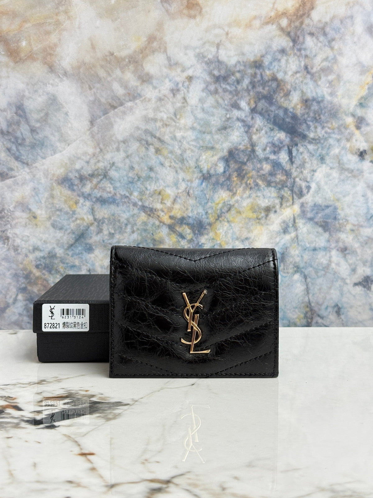 Compact Wallet With Iconic Chevron Quilted Overstiching