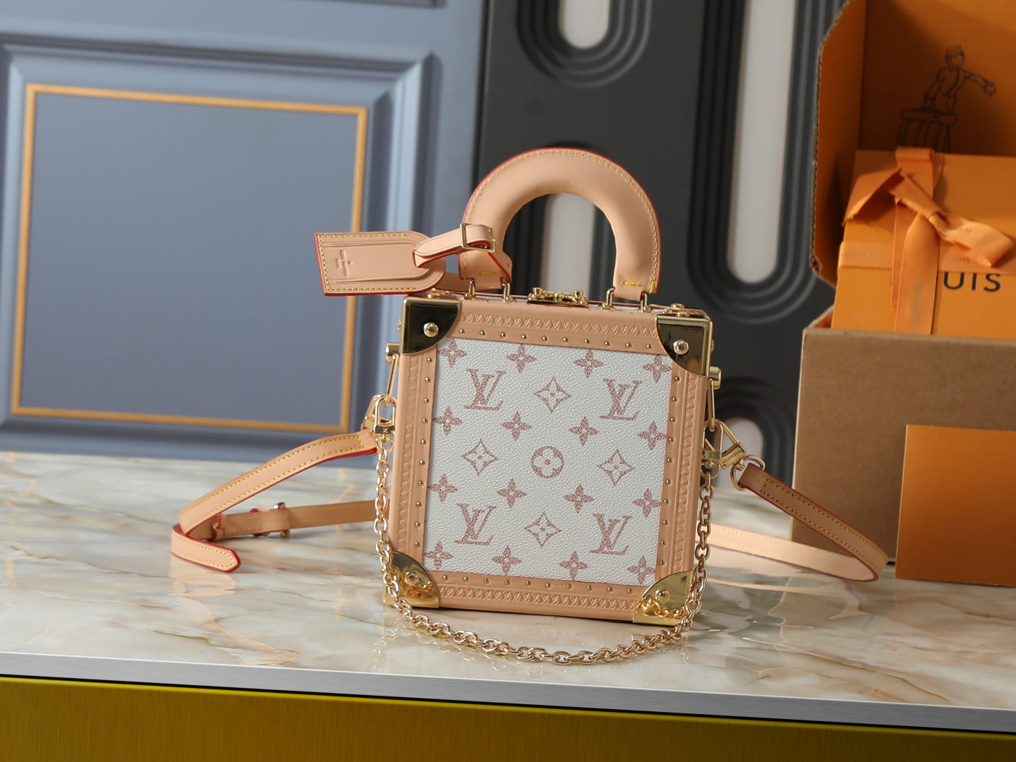 Petite Malle Trunk Bag