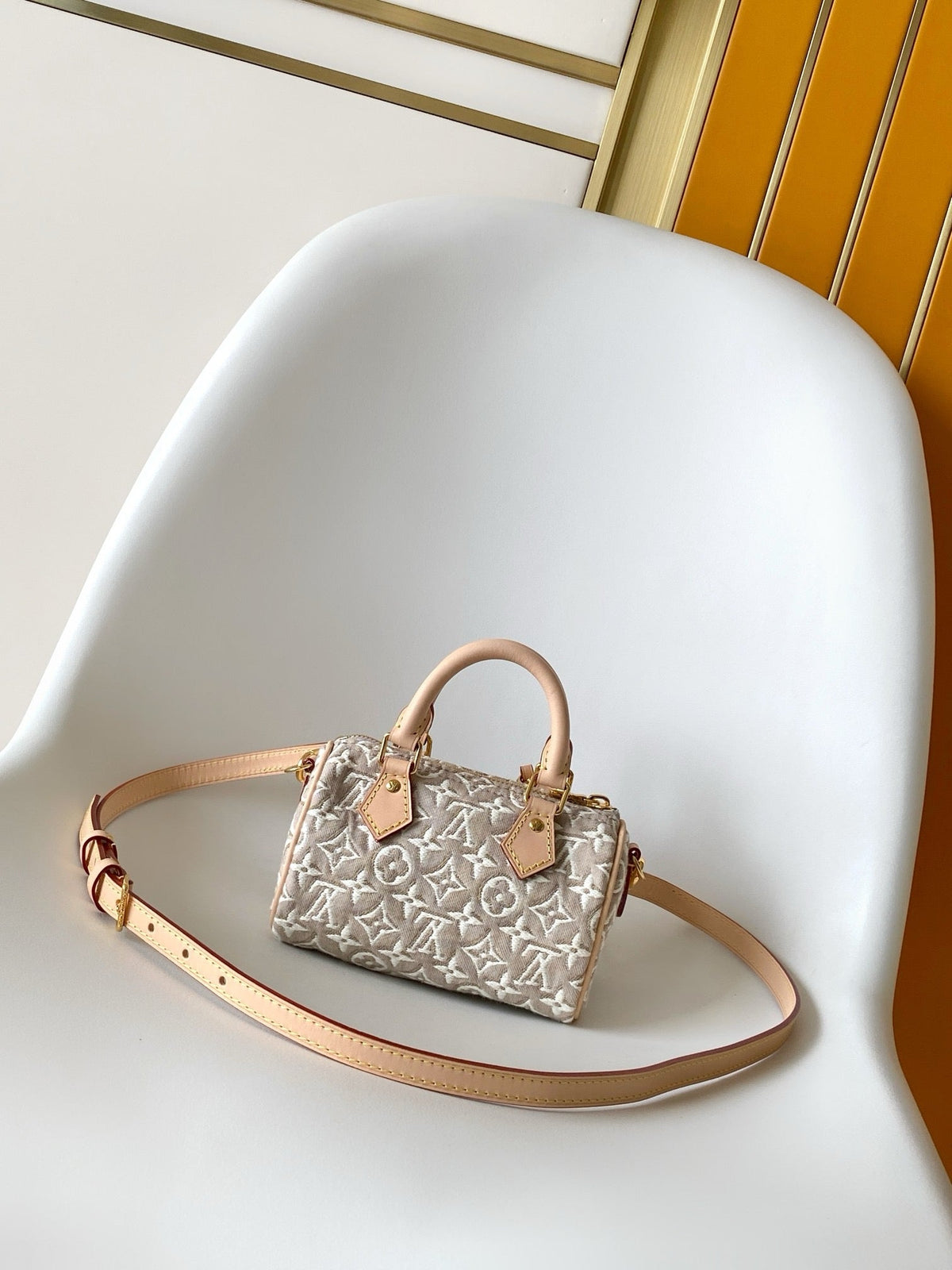 Nano Speedy With Tactile Jacquard Canvas In Soft Peuplier Shade