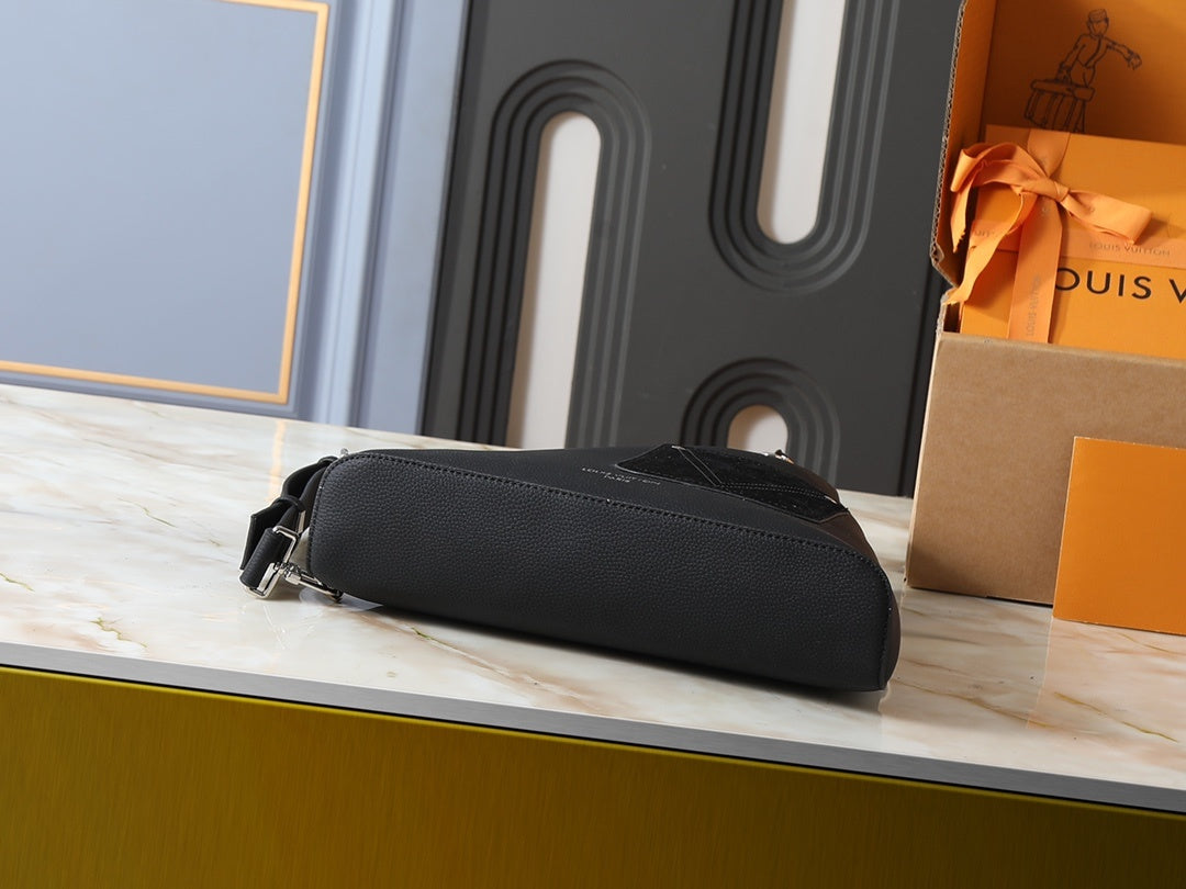 Delta Slingbag