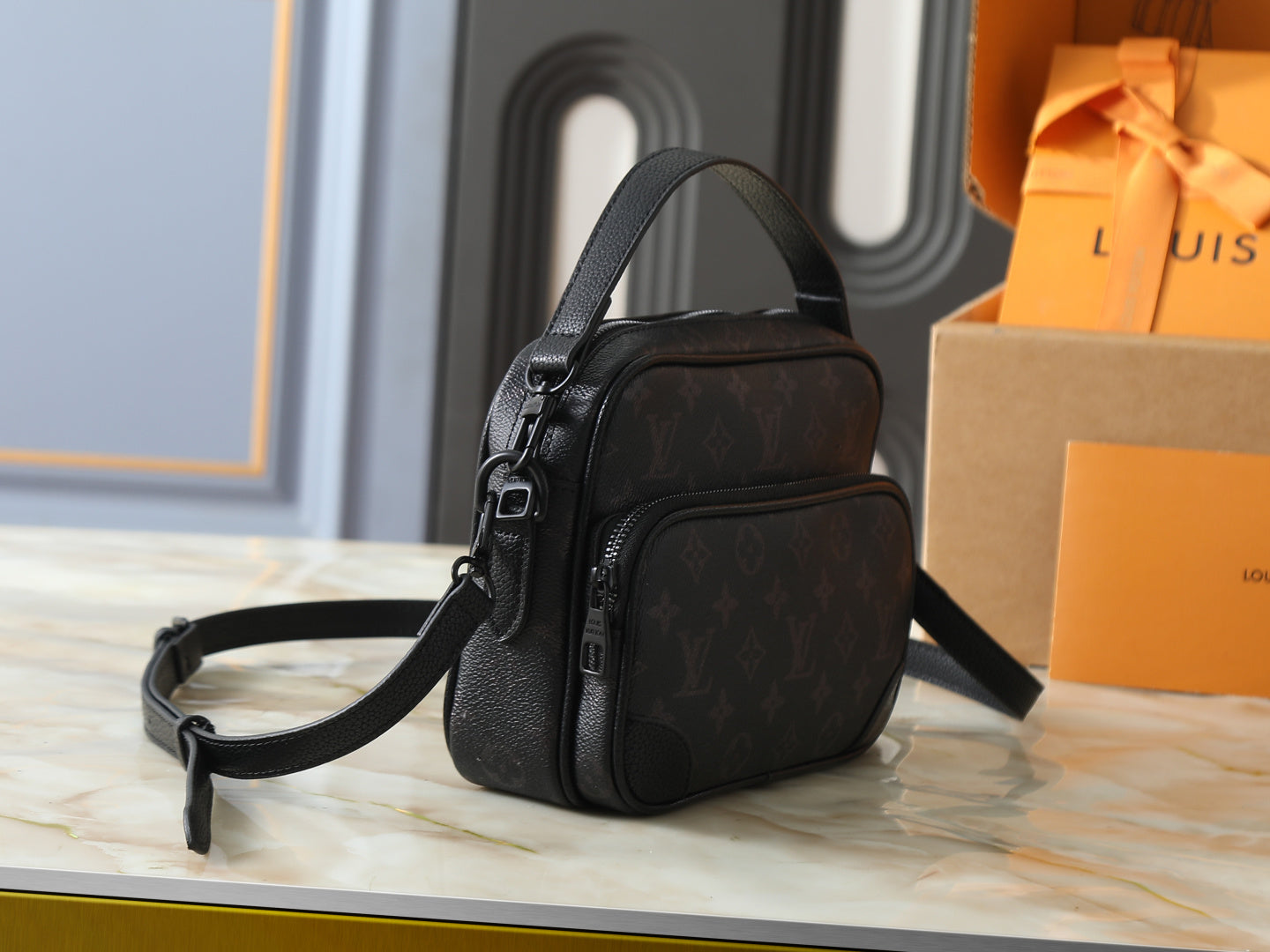 Nil Cross Body Bag