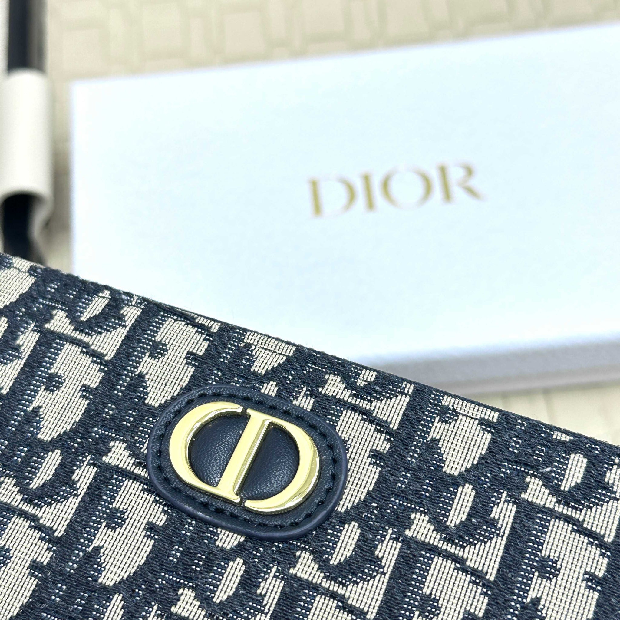 Special Modern Wallet