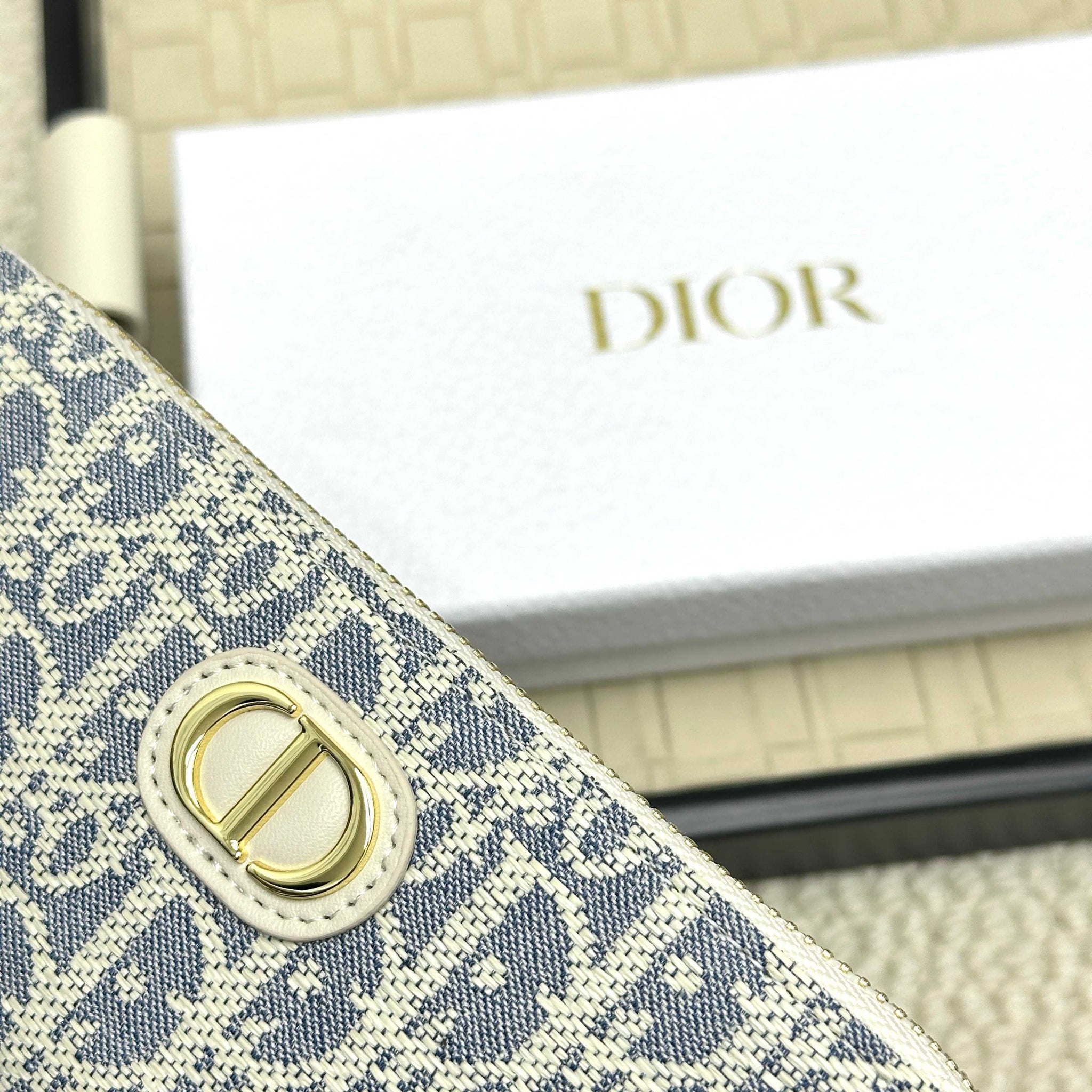 Special Modern Wallet