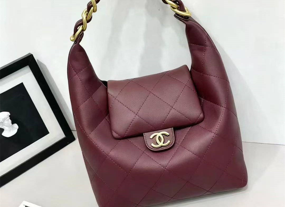 Pocket Hobo Shoulder Bag