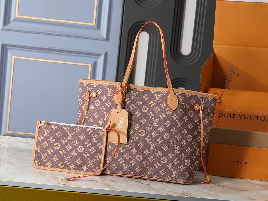 Neverfull Monogram Canvas Women Bag & Pouch