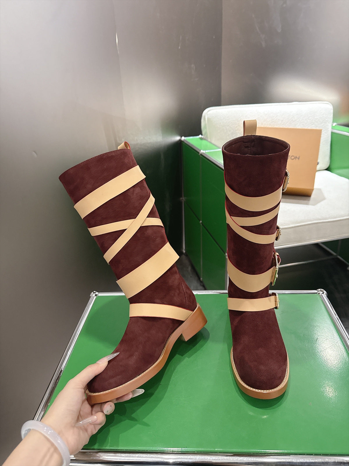 Amiral Flat Boot In Burgundy Color