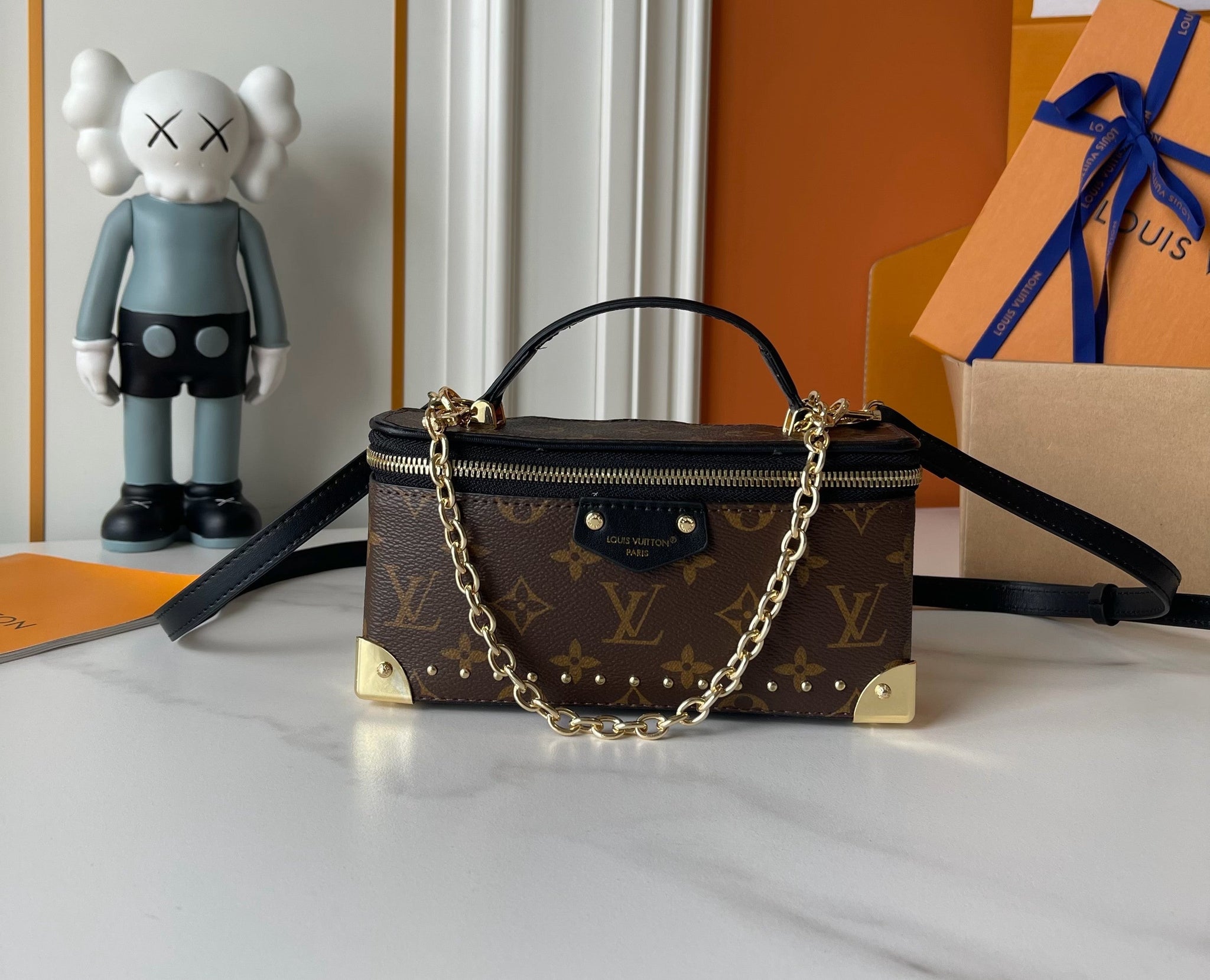 Vanity Pouch Trunk Bag