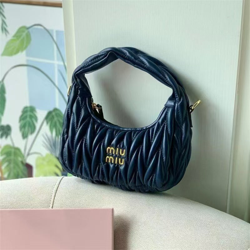 Wander matelassé nappa leather hobo bag Small Size