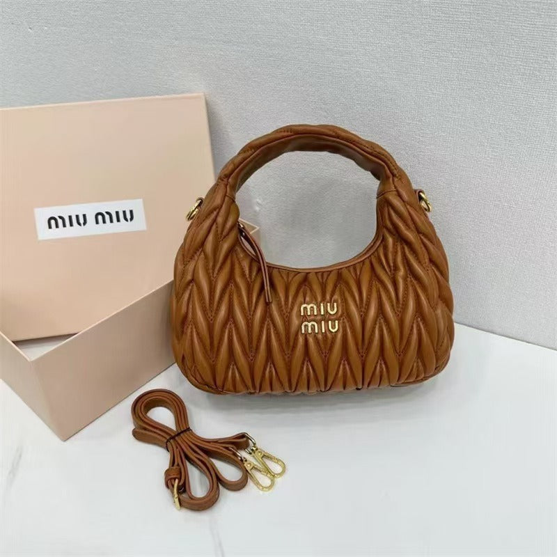 Wander matelassé nappa leather hobo bag Small Size