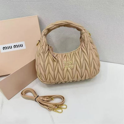 Wander matelassé nappa leather hobo bag Small Size