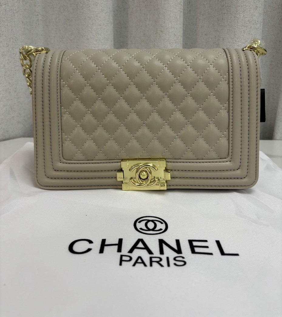 Caviar Quilted New Medium Boy Flap