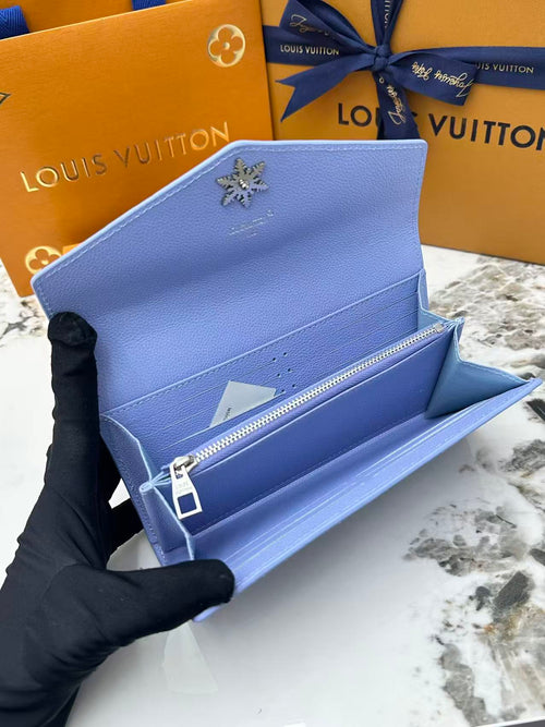 Embossed Envelope Long Wallet