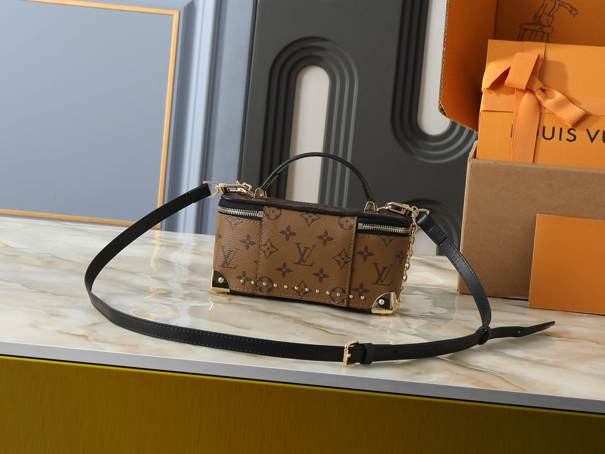 Vanity Pouch Trunk In Monogram Reverse Canvas