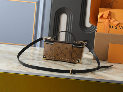 Vanity Pouch Trunk In Monogram Reverse Canvas