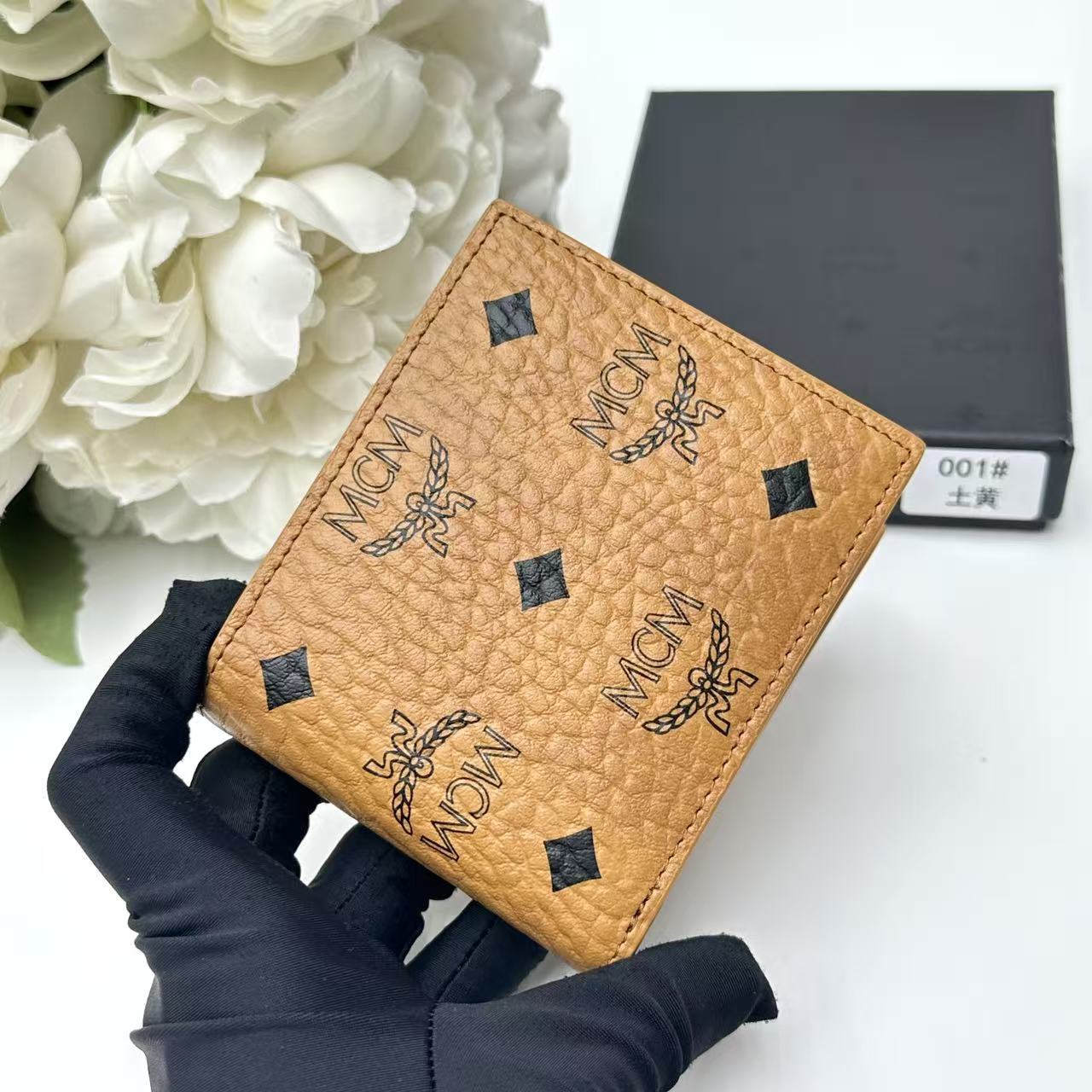 Cognac Bifold Men Wallet