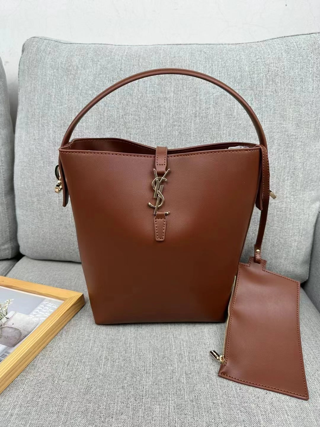 Le 37 Bucket Bag