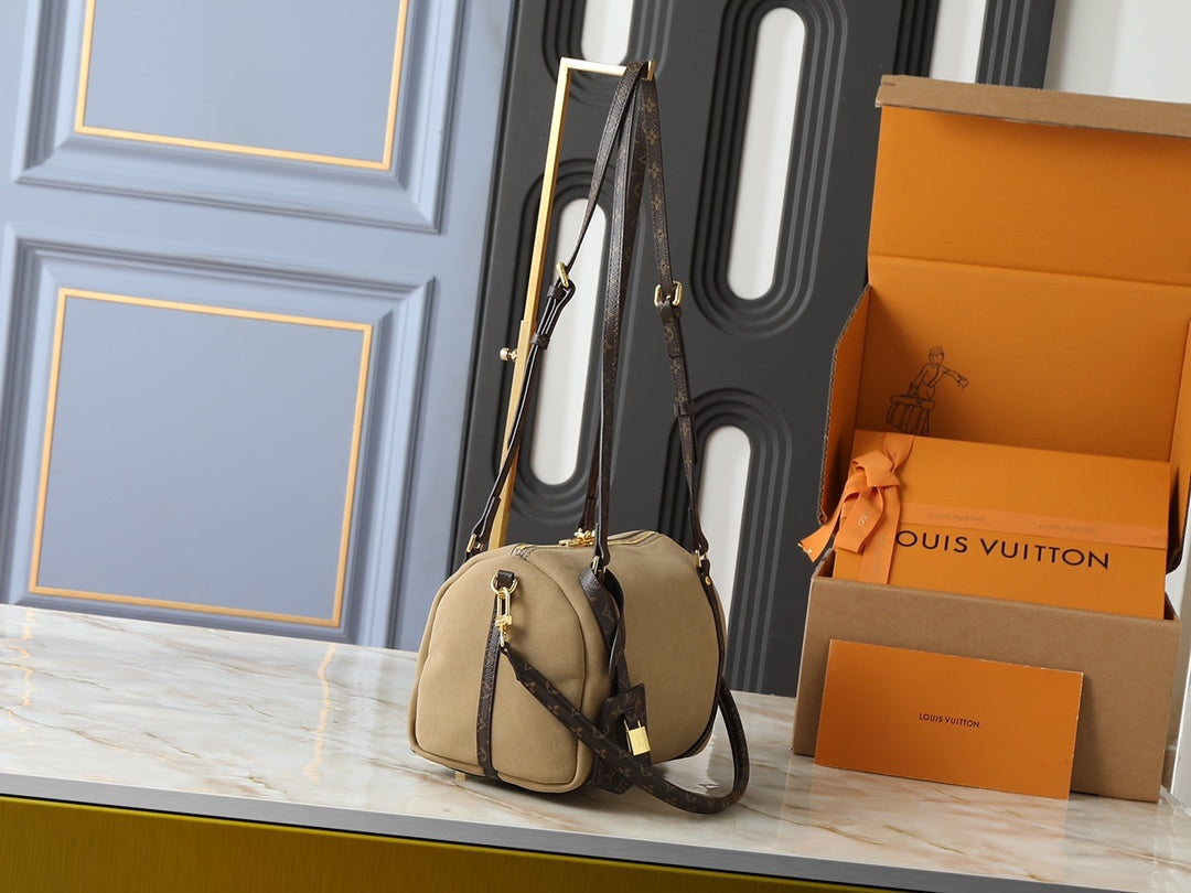 Express MM Fashion Leather Handbag
