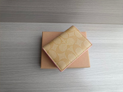Essential Mini Trifold Wallet