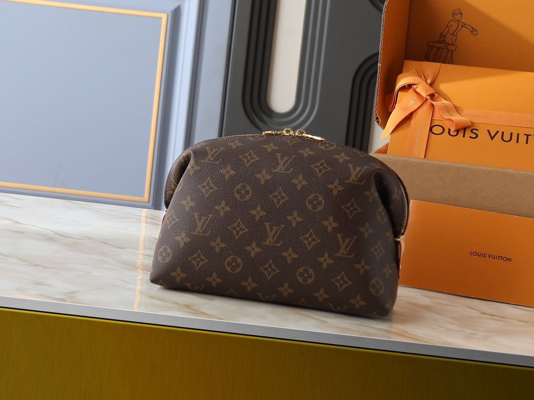 Cosmetic Pouch GM Monogram