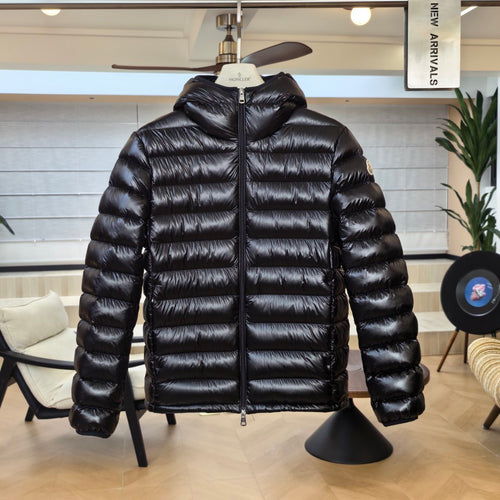 Glossy Black Bady Hooded Short Down Jacket