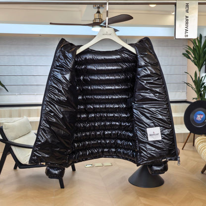 Glossy Black Bady Hooded Short Down Jacket