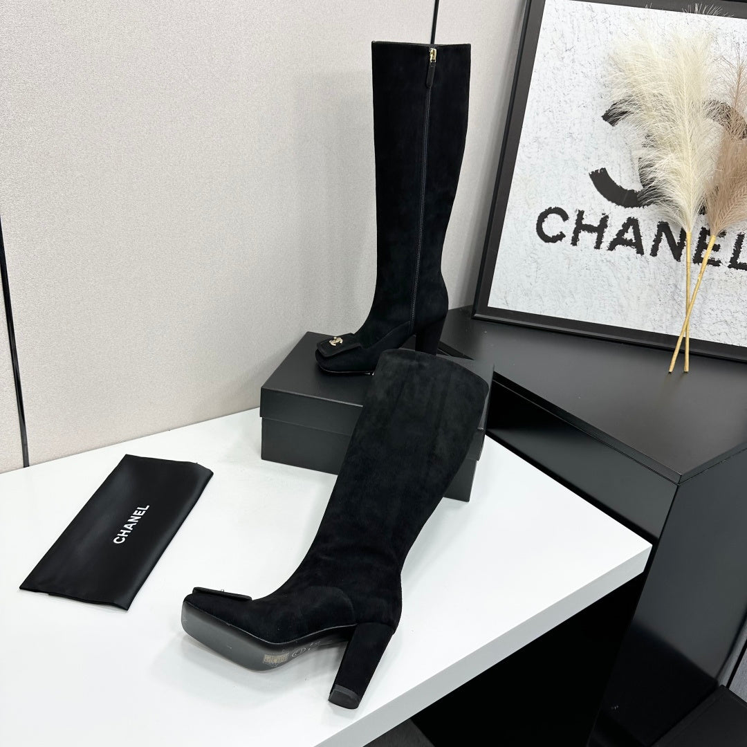 Black Suede Knee-High Heeled Boots Featuring A Square Toe And Gold-Toned Buckle Detail