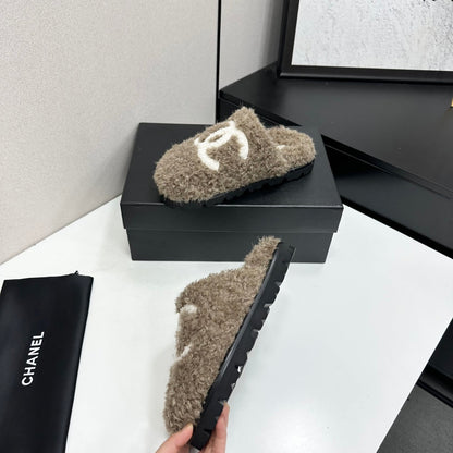 Cream Shearling Mule With A Chunky Black Lug Sole