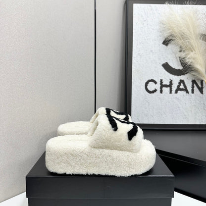 Fluffy Platform Slides With Interlocking CC Logo Detail