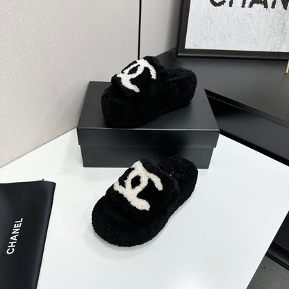 Fluffy Platform Slides With Interlocking CC Logo Detail