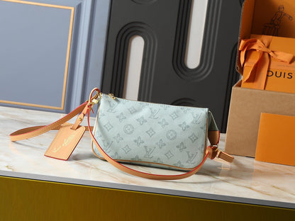 Monogram CarryAll Pochette