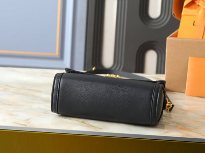 Trunk Inspired Shoulder Bag