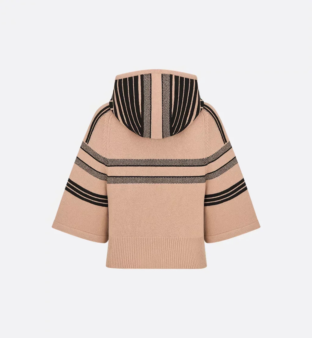 CDAlps Three-Quarter Sleeve Hooded Sweater