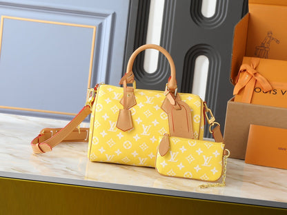 Speedy P9 Bandoulière 30 Handbag & Pouch