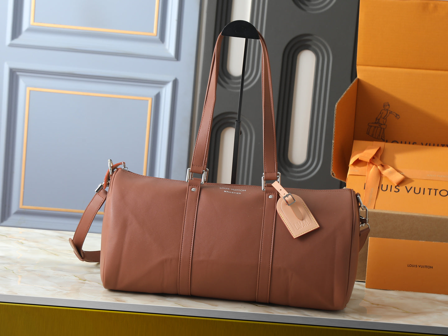 Needle Bag With Siler-Tone Hardware